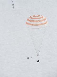 Soyuz TMA-16 landing