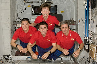 traditionelles Bordfoto ISS-16 (mit Tani und Eyharts)