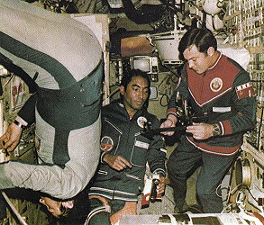 Crew Soyuz 38 onboard Salyut 6