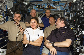 traditionelles Bordfoto Sojus TMA-9