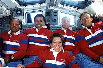 traditional in-flight photo STS-30