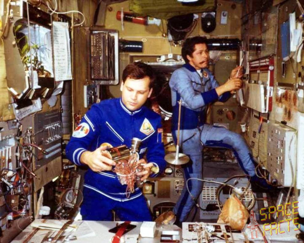 Soyuz 40 onboard Salyut 6