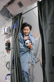 life onboard Tiangong