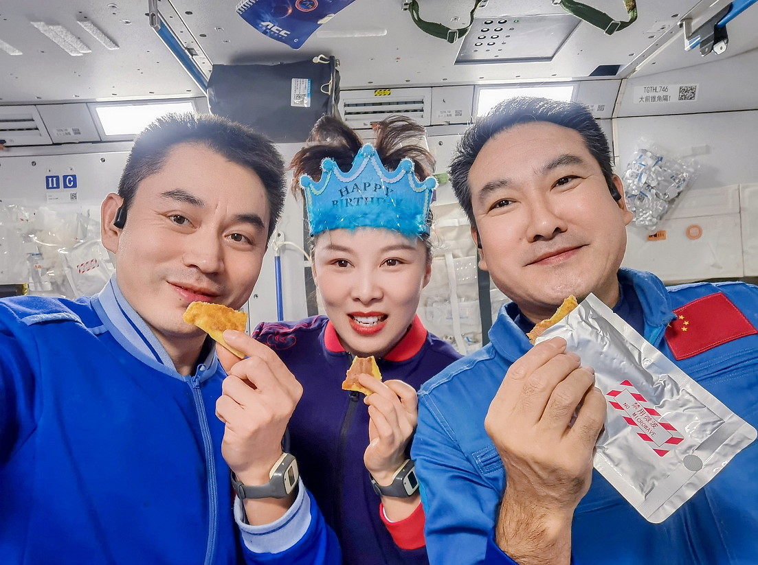 life onboard Tiangong