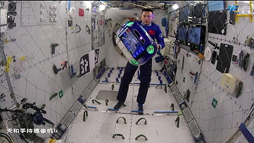 life onboard Tiangong