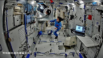 life onboard Tiangong