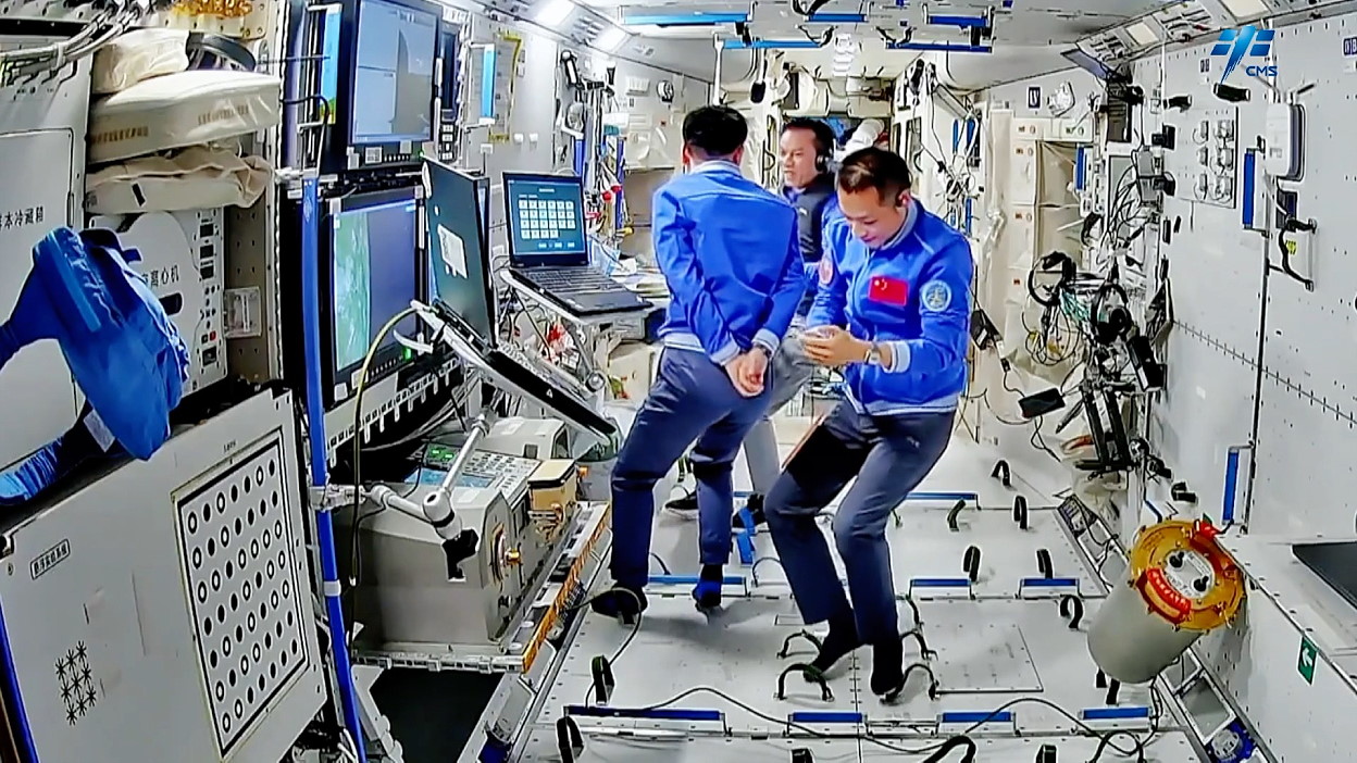 life onboard Tiangong