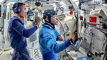 life onboard Tiangong