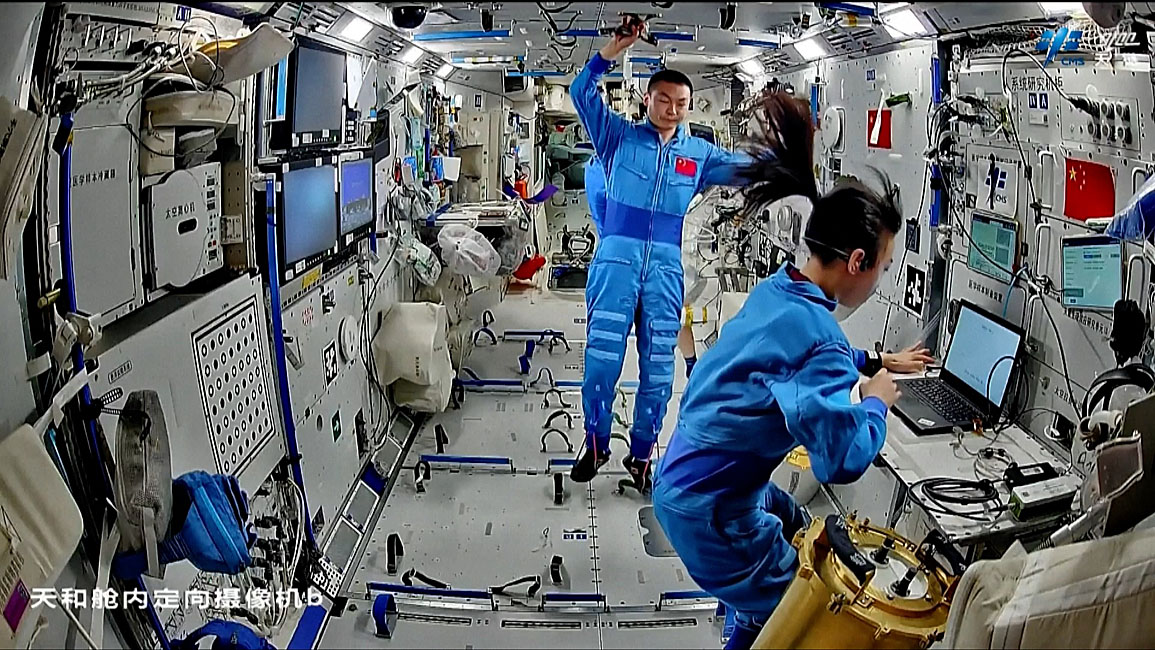 life onboard Tiangong