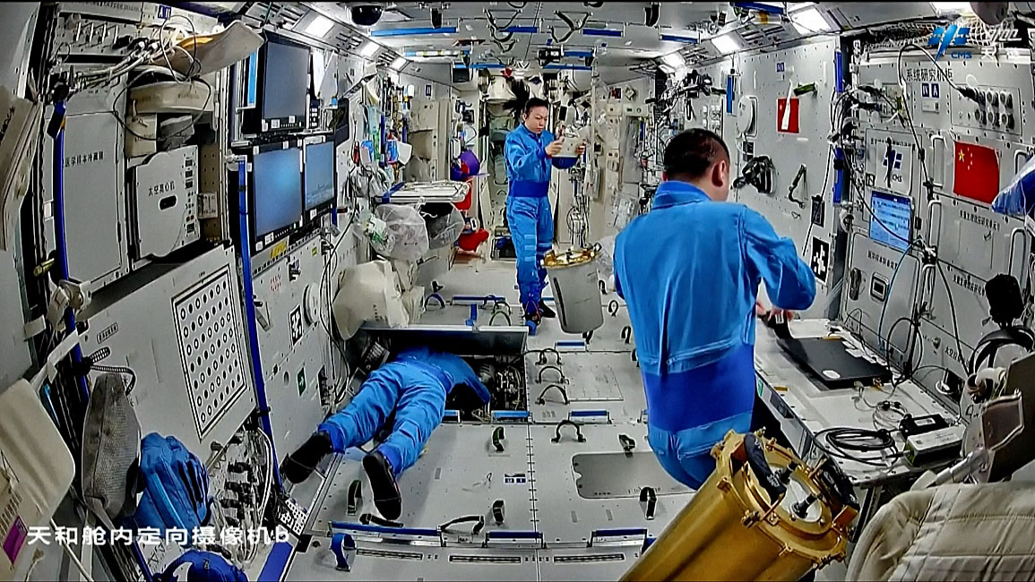 life onboard Tiangong