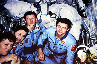 Crew Soyuz T-12 onboard Salyut 7