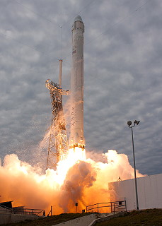 Dragon CRS-2 launch