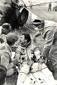 Soyuz 18 recovery