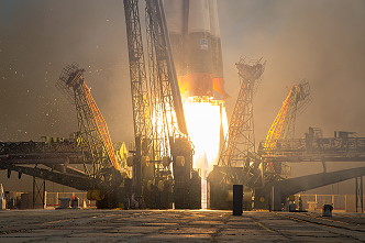 Soyuz MS-04 launch