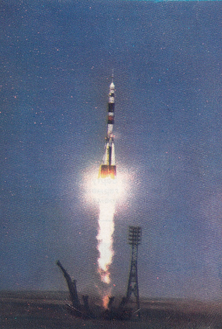 Soyuz TM-10 launch