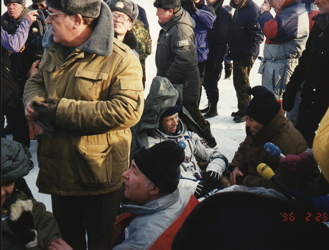 Soyuz TM-22 recovery