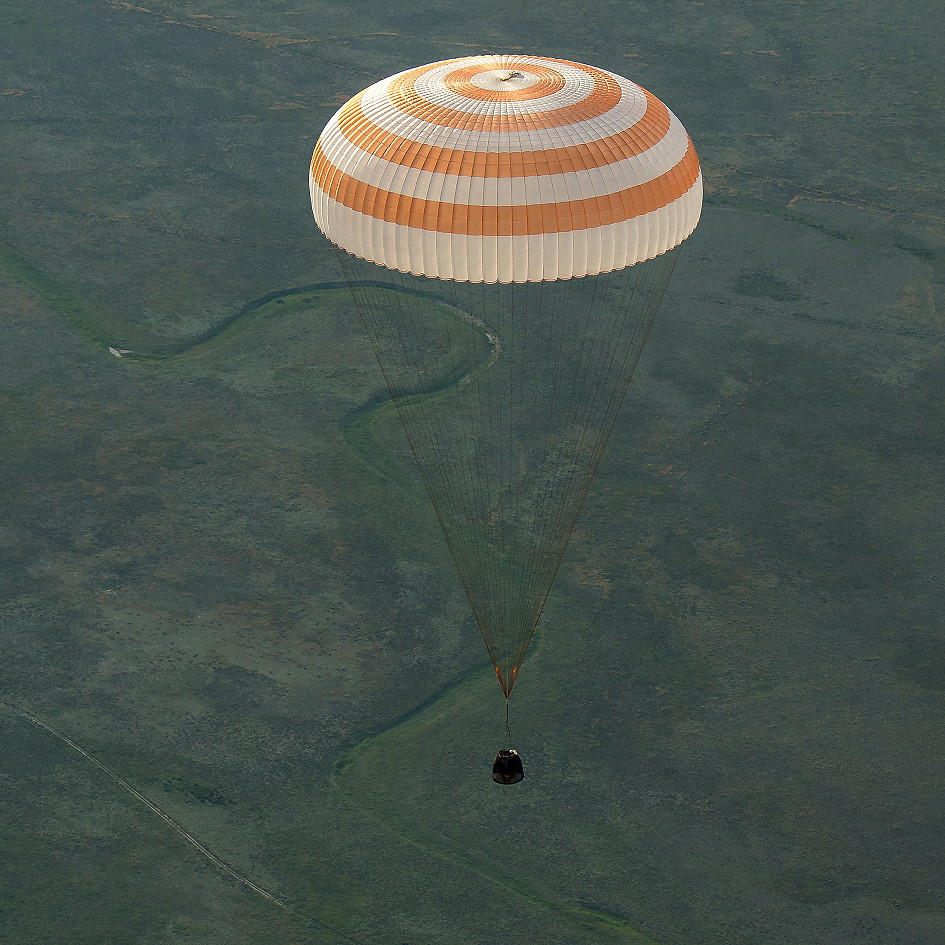 Soyuz TMA-15M landing