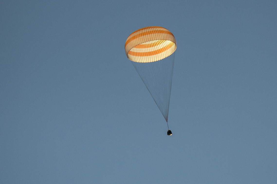 Soyuz TMA-20M landing