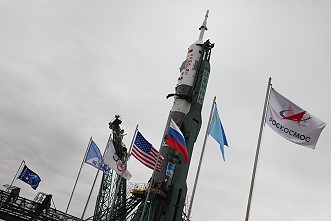 Soyuz MS-26 erection