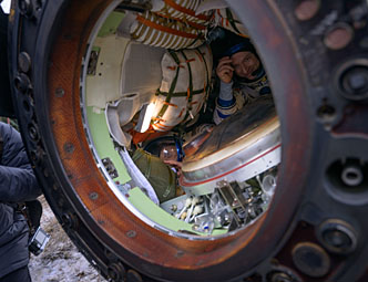 Soyuz MS-27 recovery