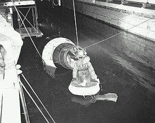 John Glenn im Training