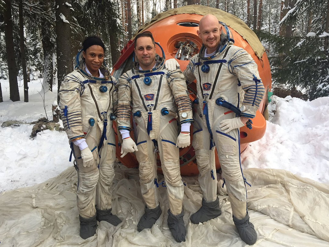 Crew Soyuz MS-09