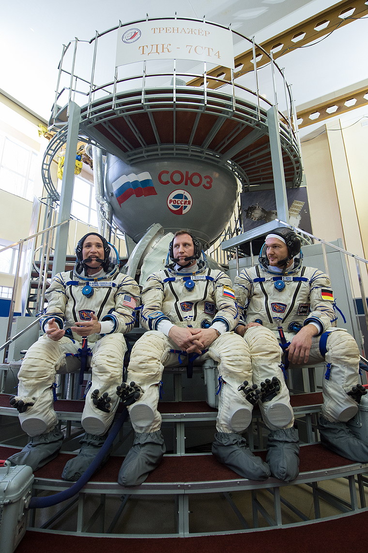 Crew Soyuz MS-09