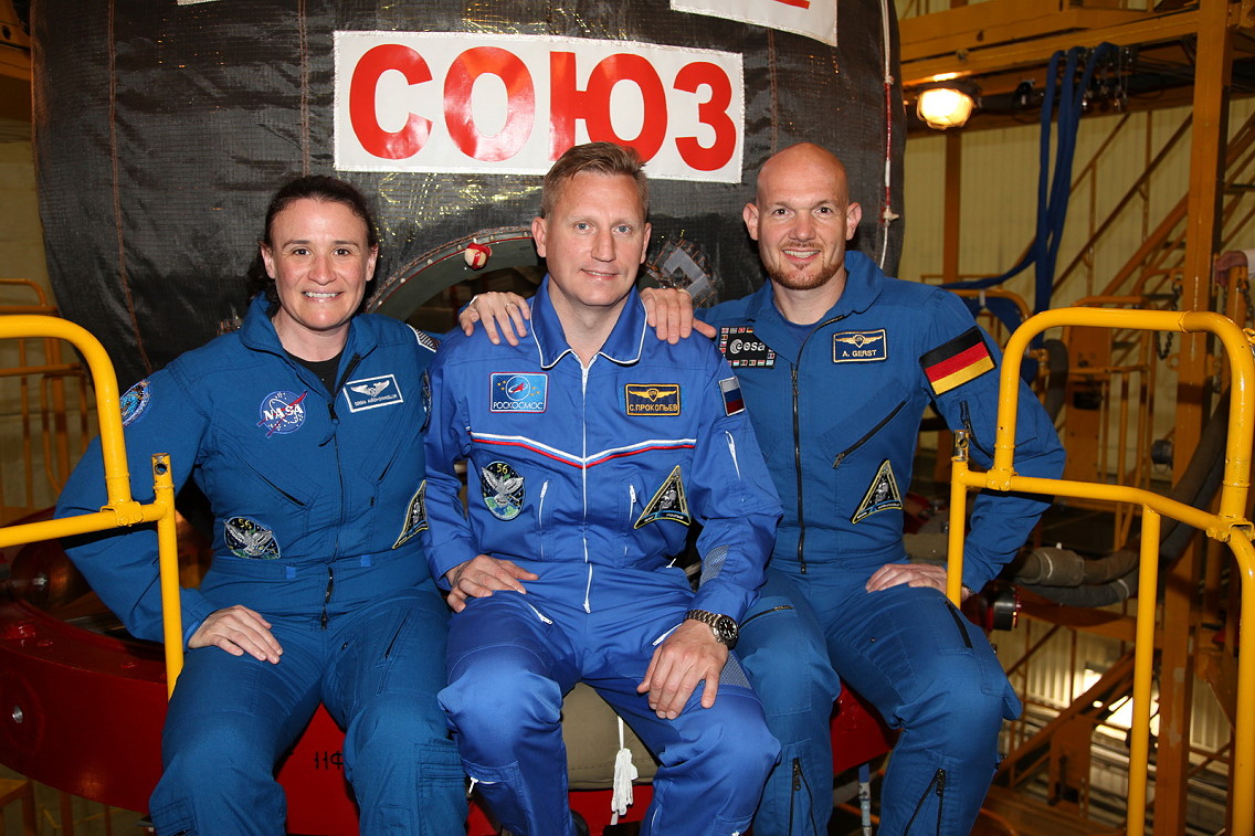 Crew Soyuz MS-09
