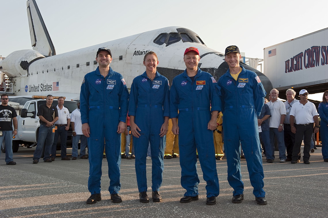 Crew STS-135