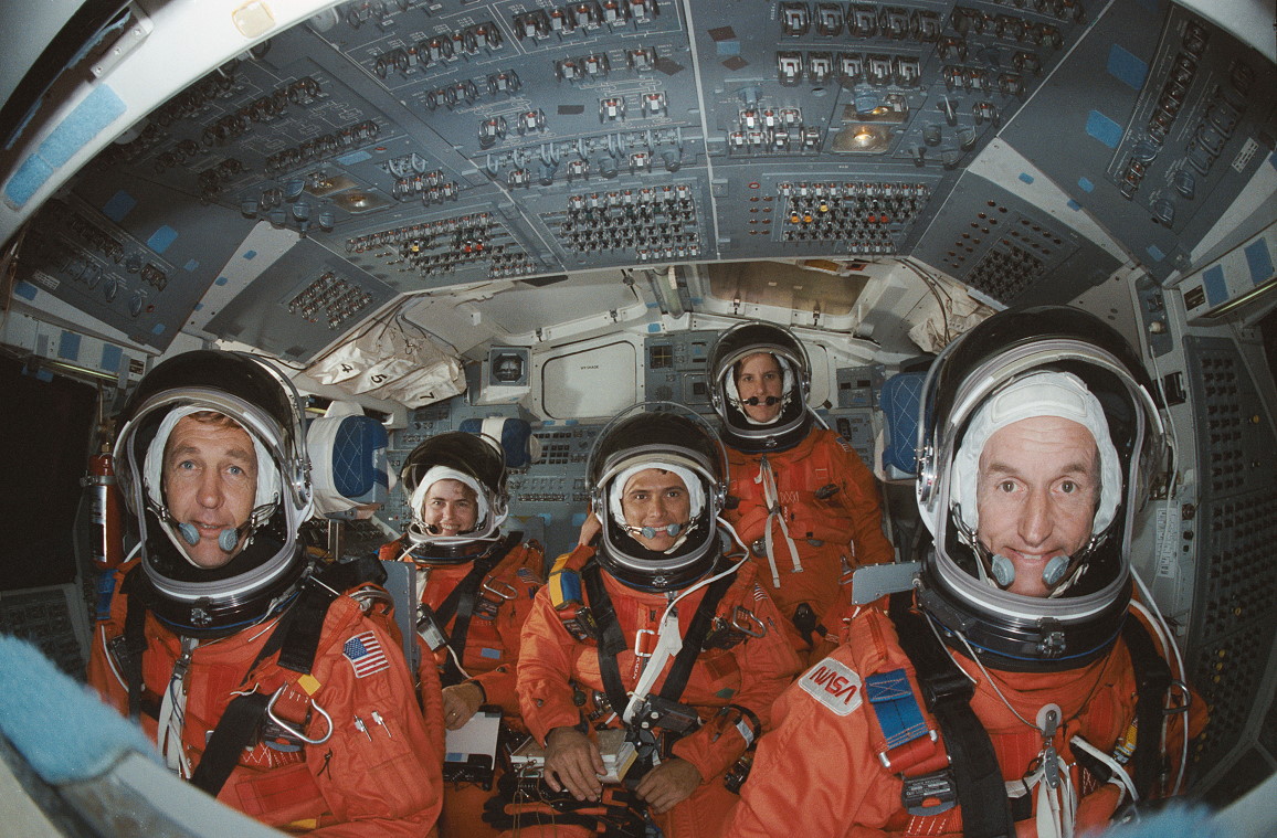Crew STS-34