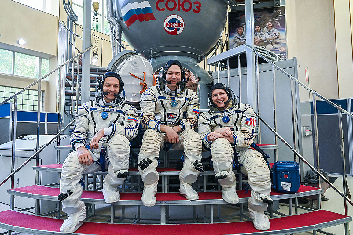 Crew Soyuz MS-30